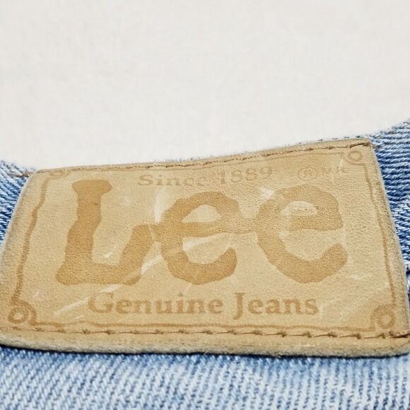 VINTAGE Lee Light Wash Cropped High Rise Jeans - Picture 10 of 12